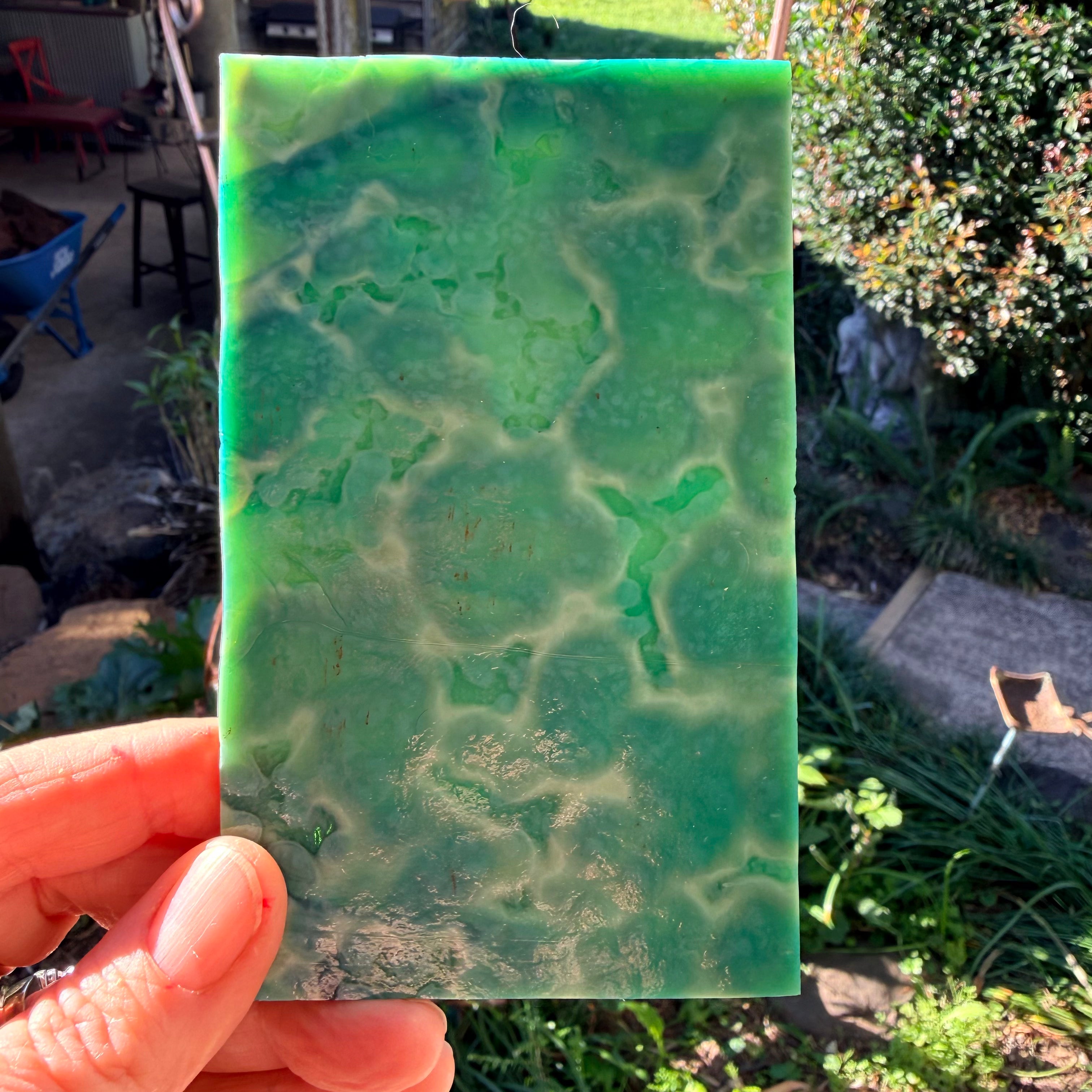 Bullseye Med Leaf, Emerald Green Mottle - 6247 - ETA EARLY JULY