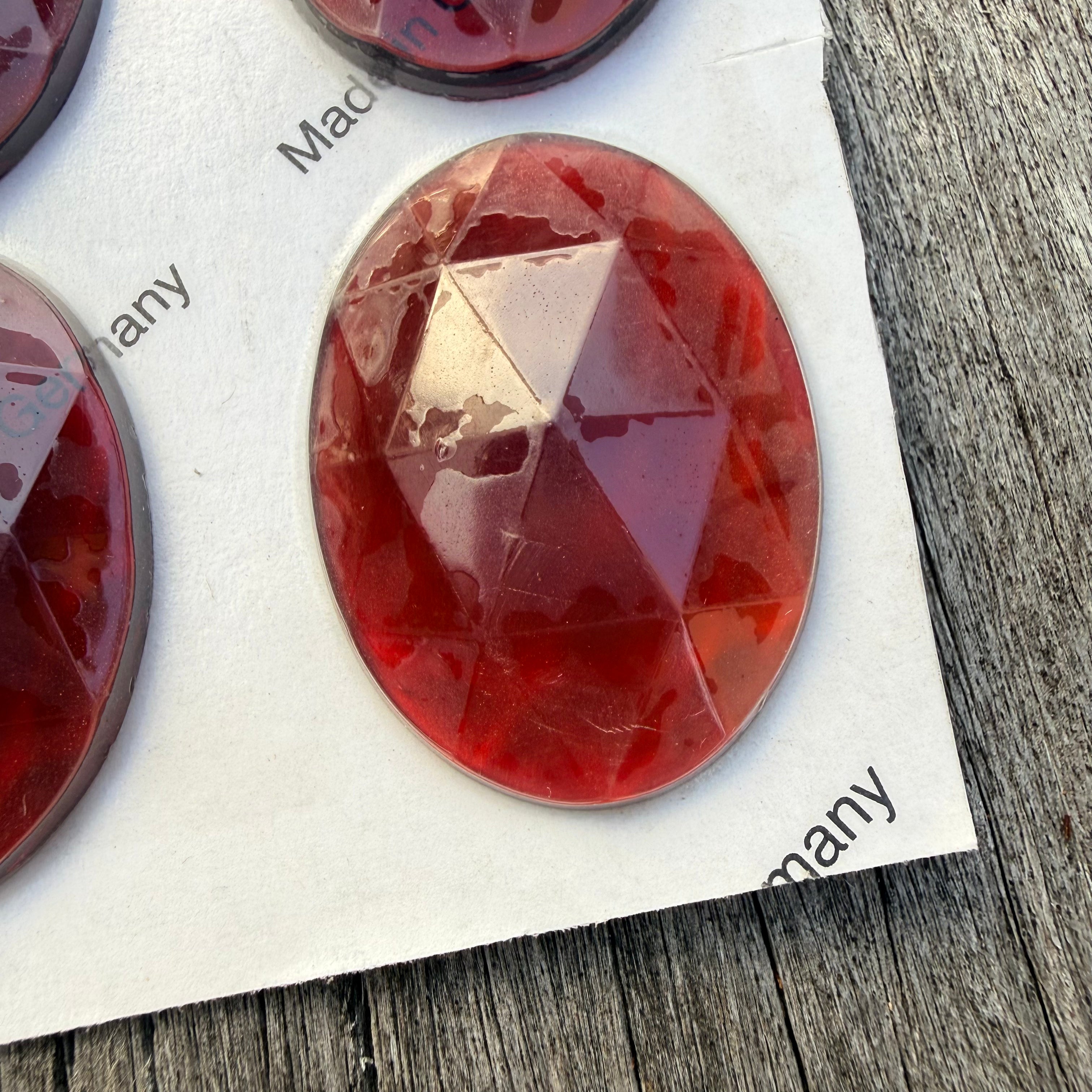 Oval Faceted Jewel - 30 x 40mm